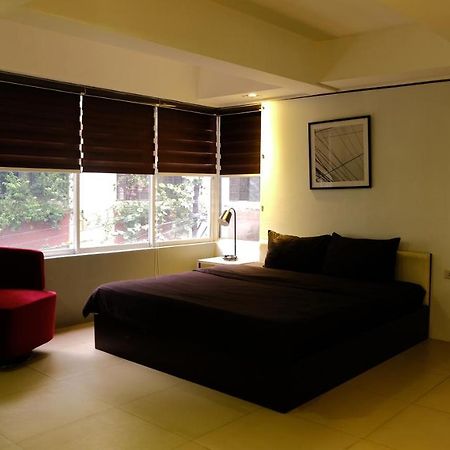 Havitat Boutique Hotel Makati City Exterior photo