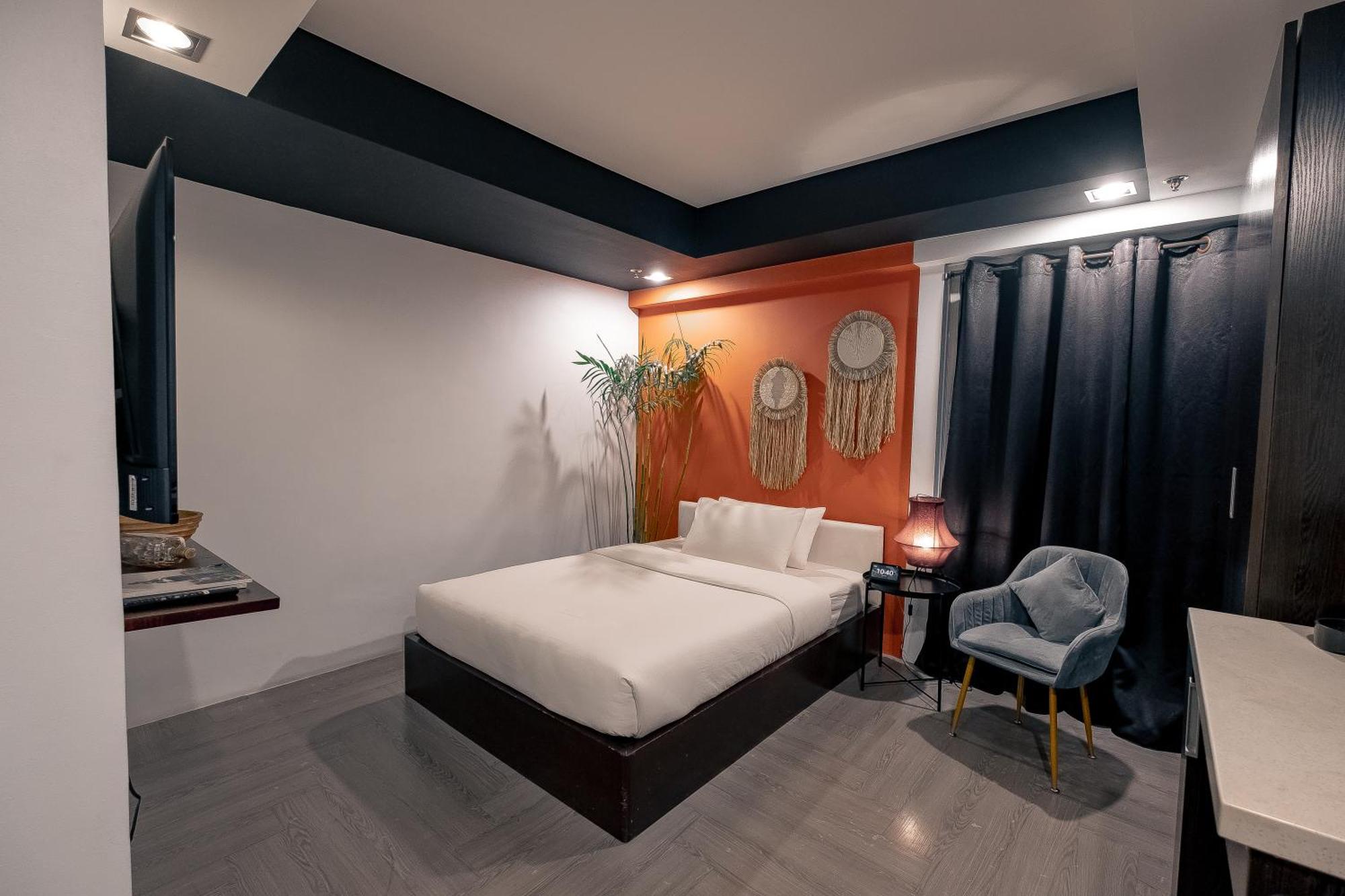 Havitat Boutique Hotel Makati City Exterior photo